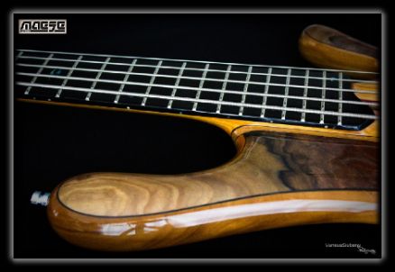 Luthier